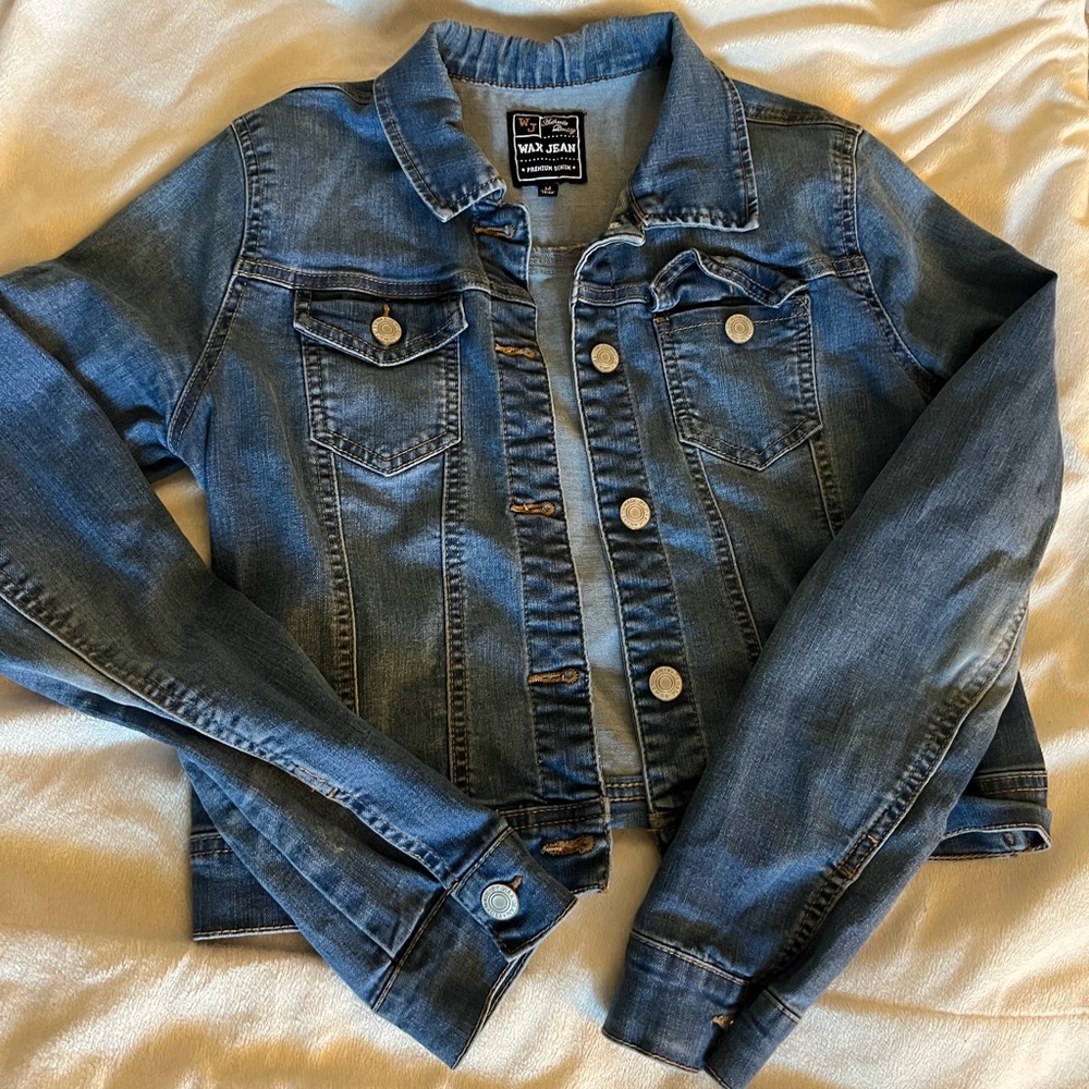 DONATING 1/10 - Jean Jacket